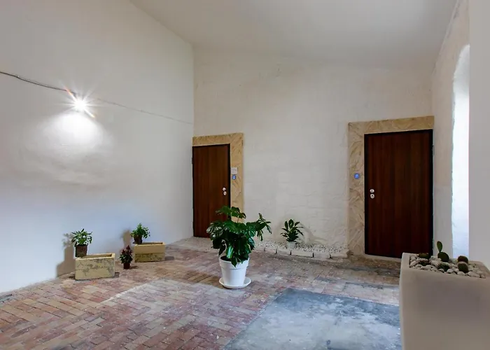 Piazza San Giovanni - Essenze Della Murgia Bed & Breakfast