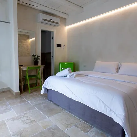 Piazza San Giovanni - Essenze Della Murgia Bed & Breakfast